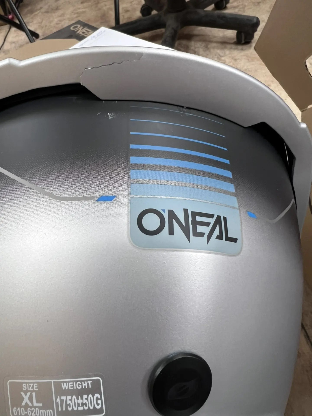 Мотошлем O'NEAL Sierra RS Echo Blue, глянец, XL, отсутствует козырек, трещина сзади на спойлере