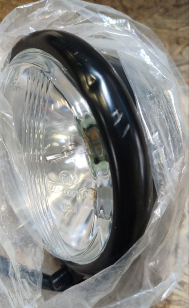 Фара Bates Style 114 мм черная, царапины и небольшая вмятина корпусе