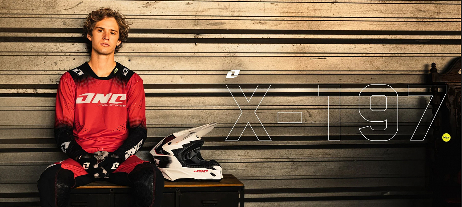 Премиальные шлемы ONE! Впервые на нашем рынке!